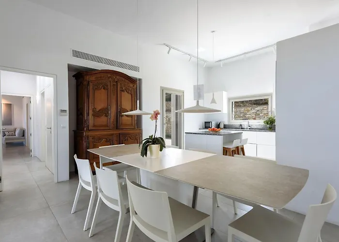 Outstanding New With Great Pool Area And Panoramic Sea View *