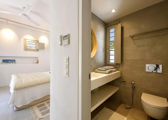 Outstanding New With Great Pool Area And Panoramic Sea View Villa *