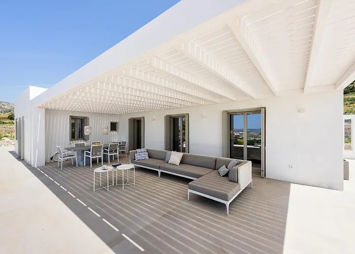 Outstanding New With Great Pool Area And Panoramic Sea View * Alikí