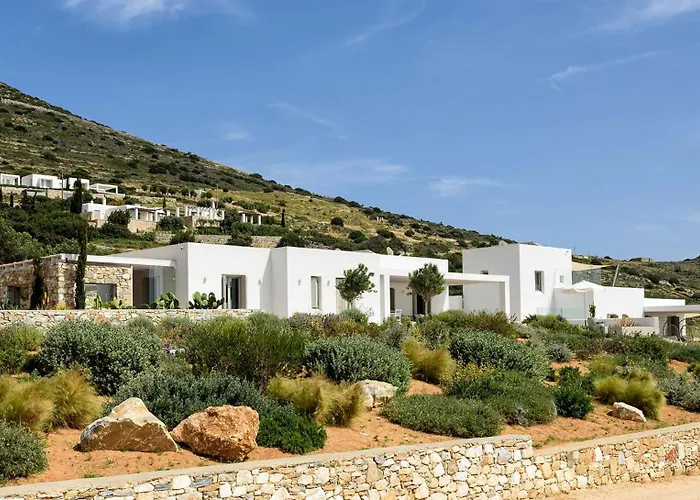 Outstanding New With Great Pool Area And Panoramic Sea View *