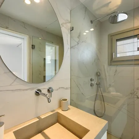 Villa Outstanding New With Great Pool Area And Panoramic Sea View Alikí