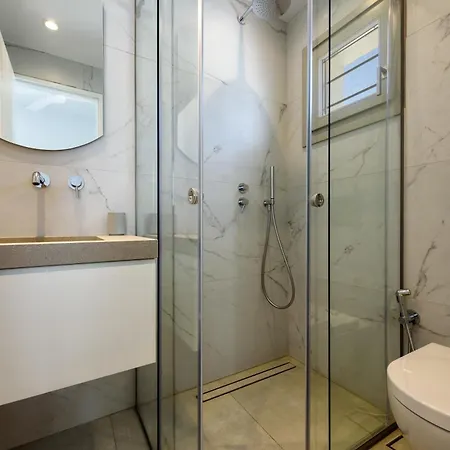 Villa Outstanding New With Great Pool Area And Panoramic Sea View