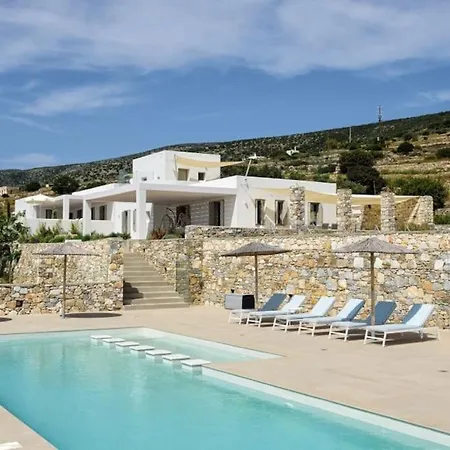Villa Outstanding New With Great Pool Area And Panoramic Sea View Angairia