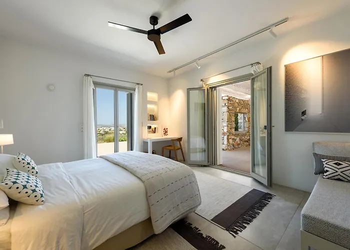 Outstanding New With Great Pool Area And Panoramic Sea View Villa *