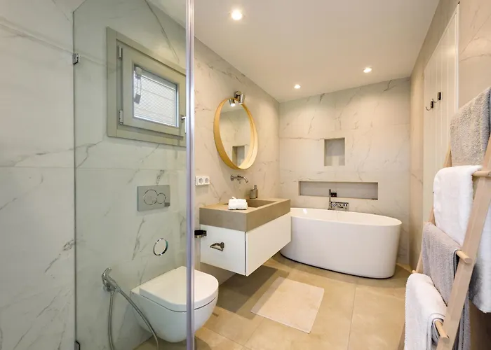 Villa Outstanding New With Great Pool Area And Panoramic Sea View